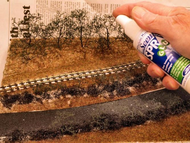 Deluxe Materials Scenic Spray Glue (100ml)