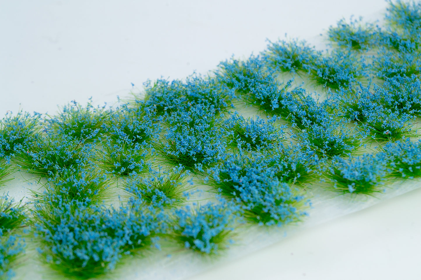 Model Scene - 060-06S - Light Blue Blossom Tufts