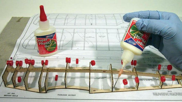 Deluxe Materials Super Phatic Glue