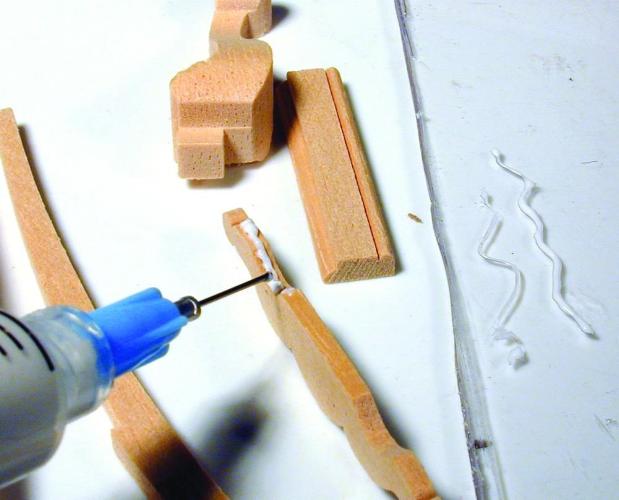 Deluxe Materials Pin Point Syringe Kit