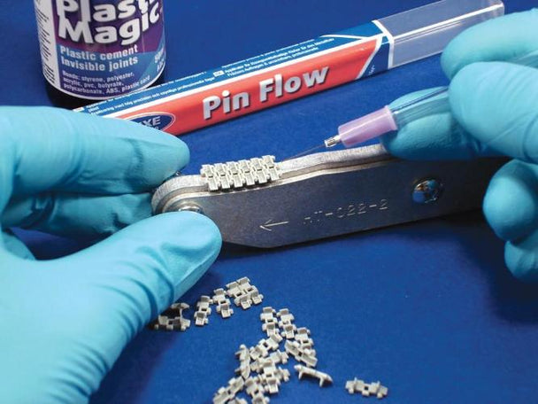 Deluxe Materials Pin Flow Applicator