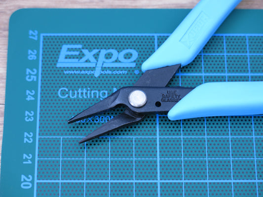 Xuron 485 Long Nose Pliers (Smooth Jaws)