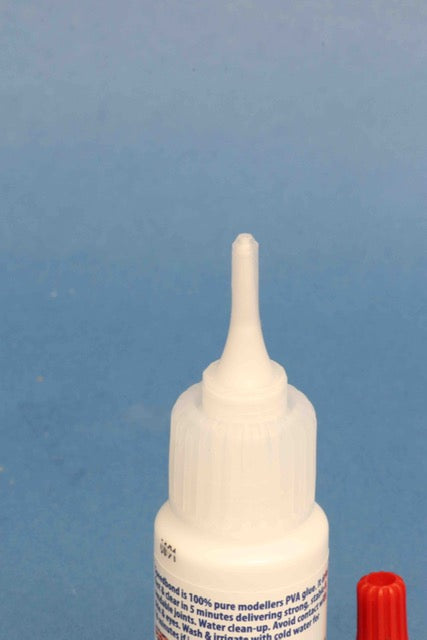 Deluxe Materials Precision Plastic Glue (25g)