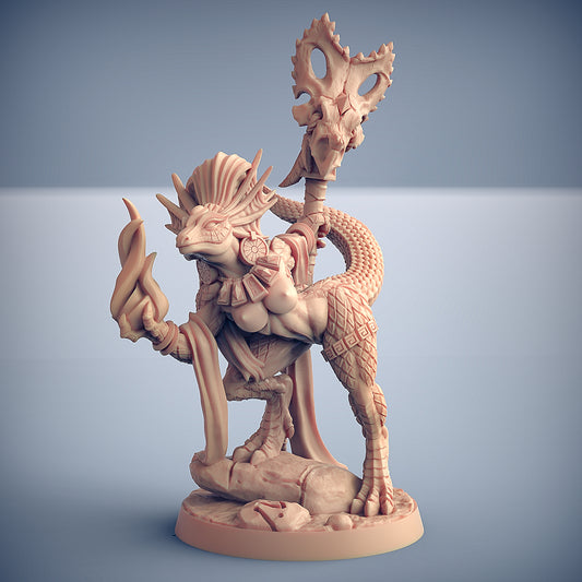 Coaxoch the Duchess, Lizardmen Beauty [Pin Up] with scenic base