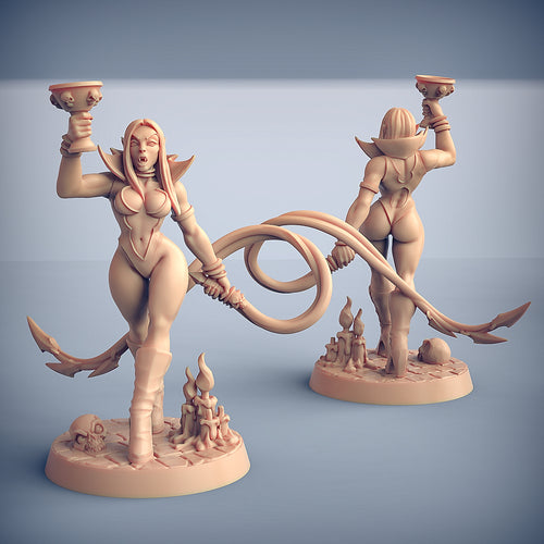 Maligna the Vampire Beauty with scenic base