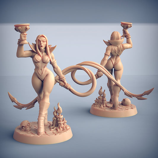 Maligna the Vampire Beauty with scenic base