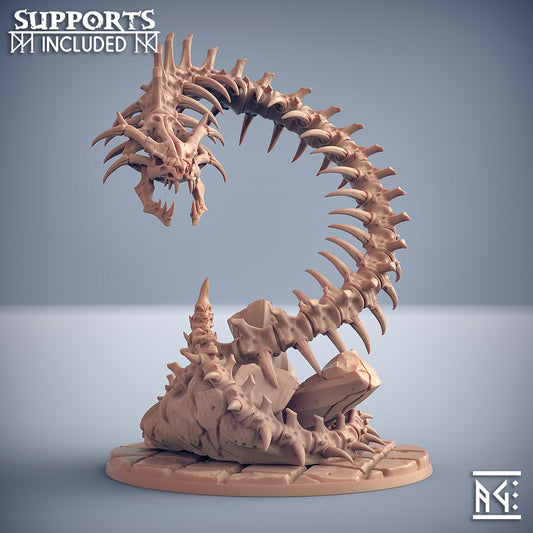 Maneater Skullnaga with scenic base