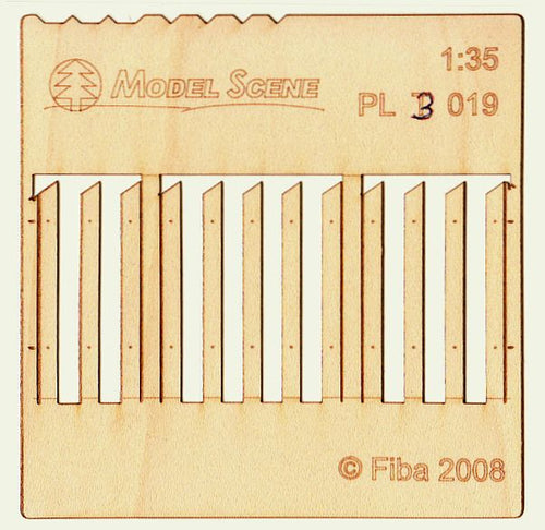 Model Scene - PL3-019 - Tall Gapped Wide Fence Boards