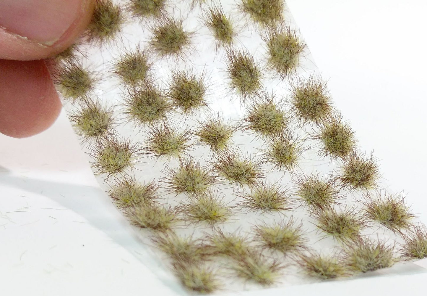 Model Scene - 050-24S - Short Grass Tufts in Early Autumn