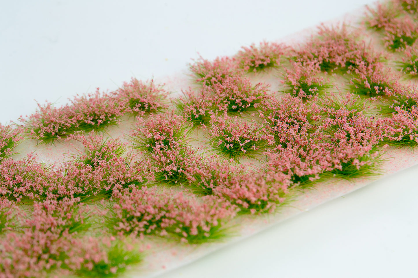 Model Scene - 060-03S - Pink Blossom Tufts