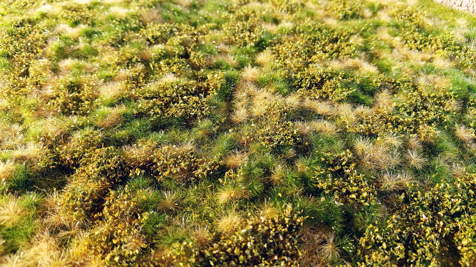 Model Scene - F511 - Spring Meadow Grass Mat with Dry Turf (18x28cm)